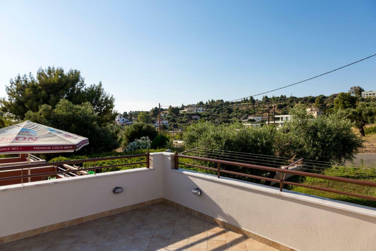 Villa Kristin 2 - 2Min Walk To Great Sandy, Shallow Beach Nikiti  Bagian luar foto