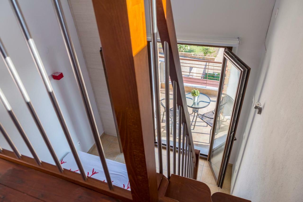 Villa Kristin 2 - 2Min Walk To Great Sandy, Shallow Beach Nikiti  Bagian luar foto